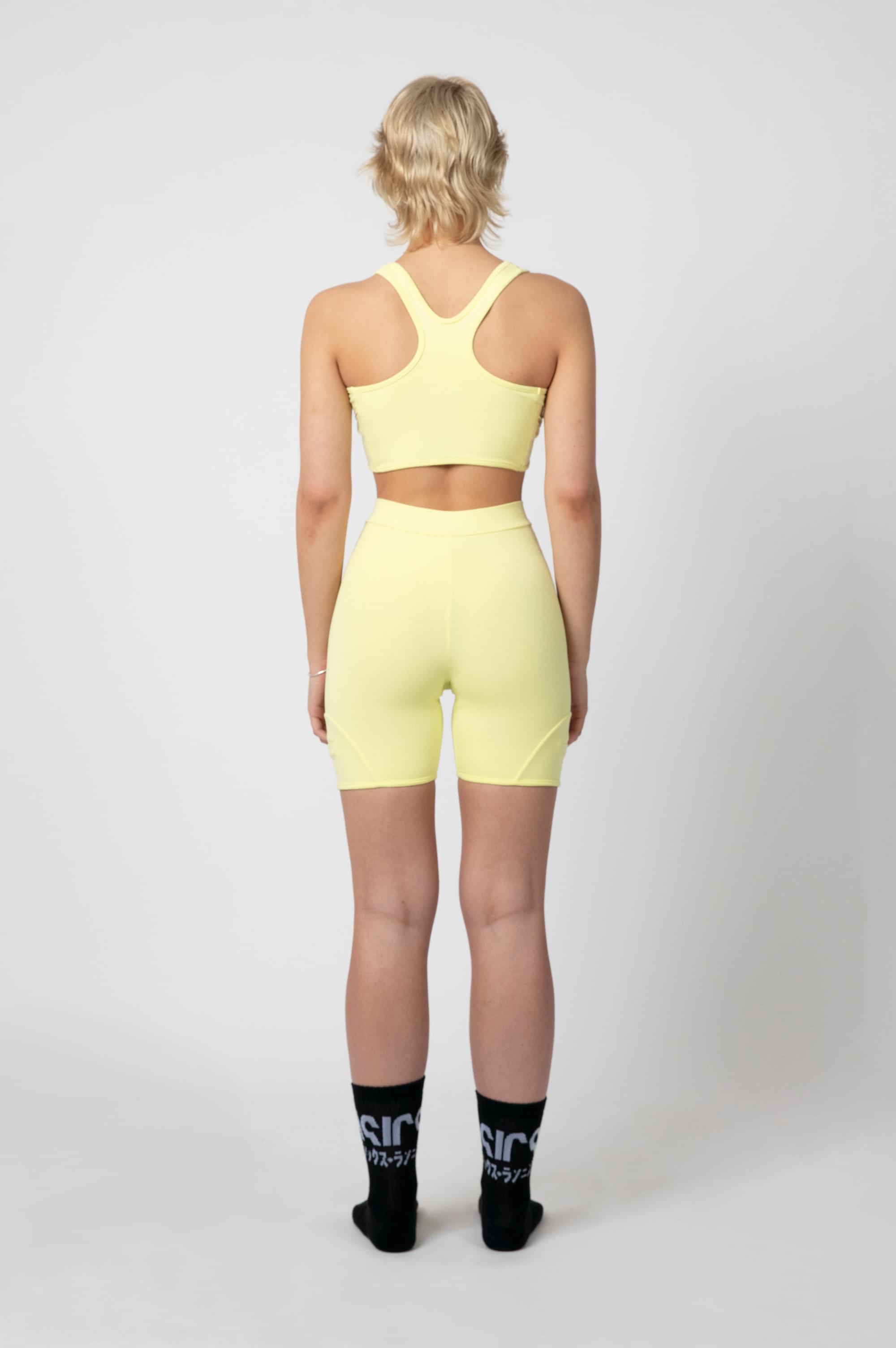 Biker Shorts aus Dead Stock Viskose in lime yellow.